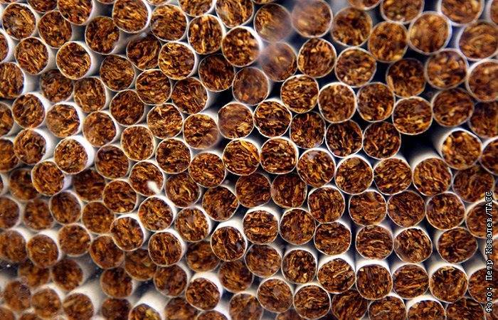 Производители сигарет остановили российские фабрики