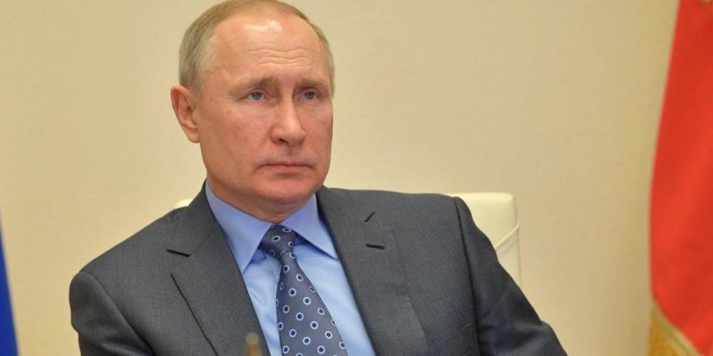 Путин подписал закон об ужесточении наказаний за фейки