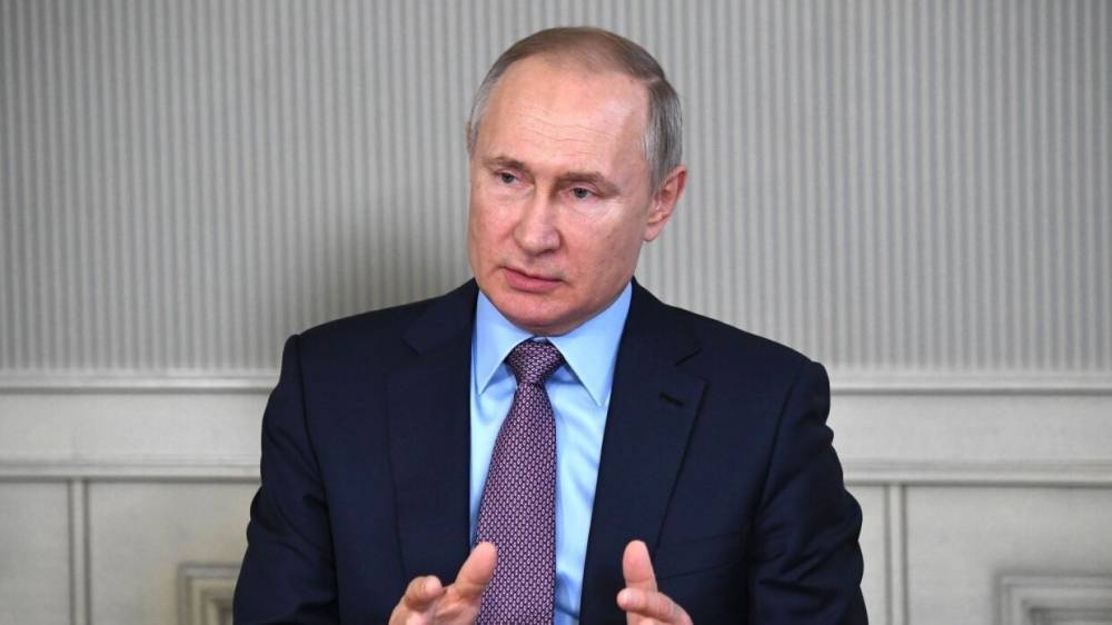 Путин заявил, что коронавирус стал серьезным испытанием для рынка труда