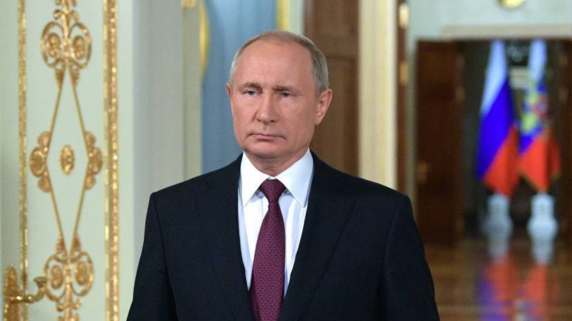 Путин заявил, что ситуация с коронавирусом в России усложняется