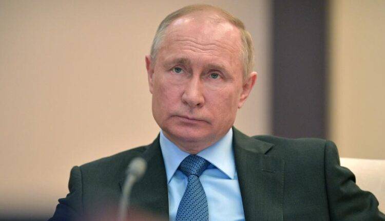 Путин освободил от должности заместителя главы МВД