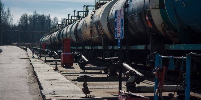 В России производство бензина за неделю упало почти на 20%
