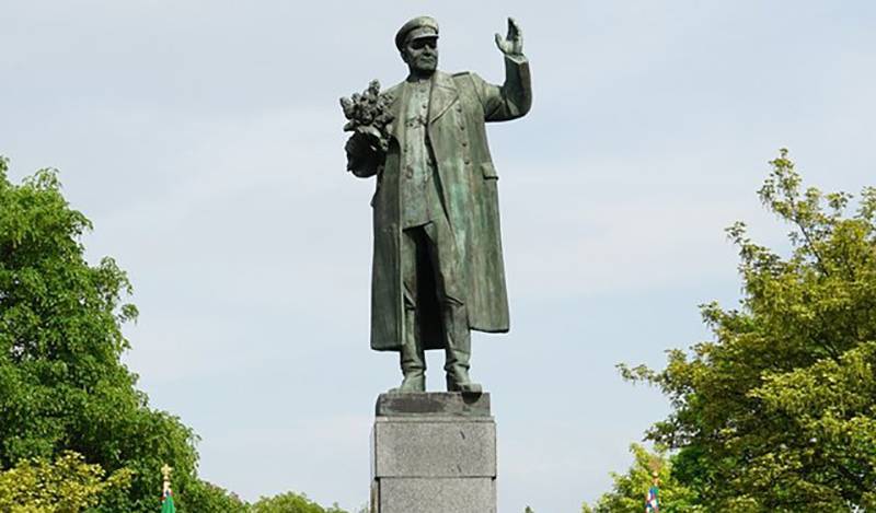 Чехия отказалась передавать России снесенный памятник Коневу