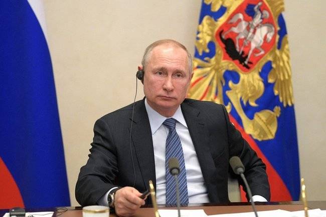 Путин меняется: обращения к народу стали другими