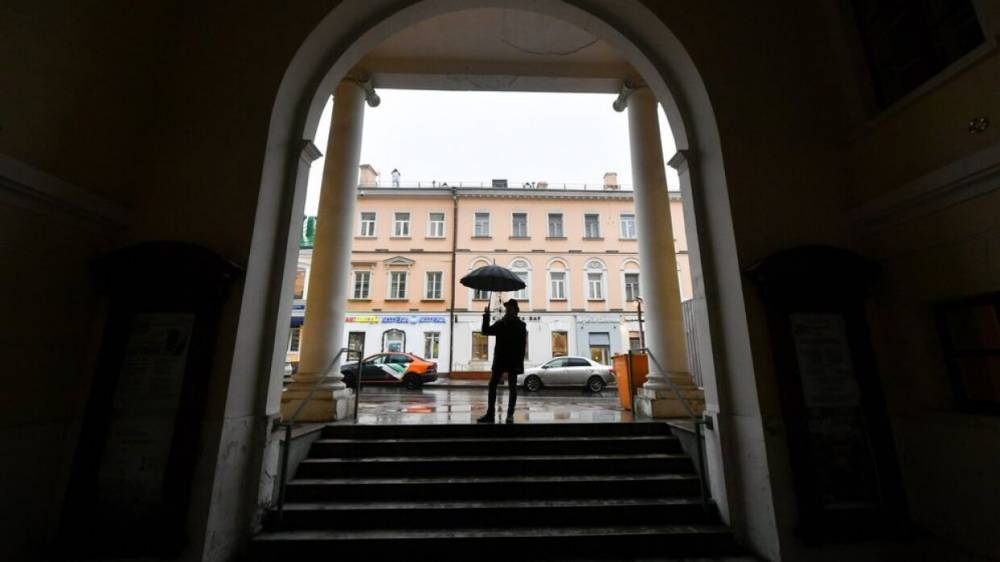 Синоптики предупредили москвичей о небольшом дожде в пятницу