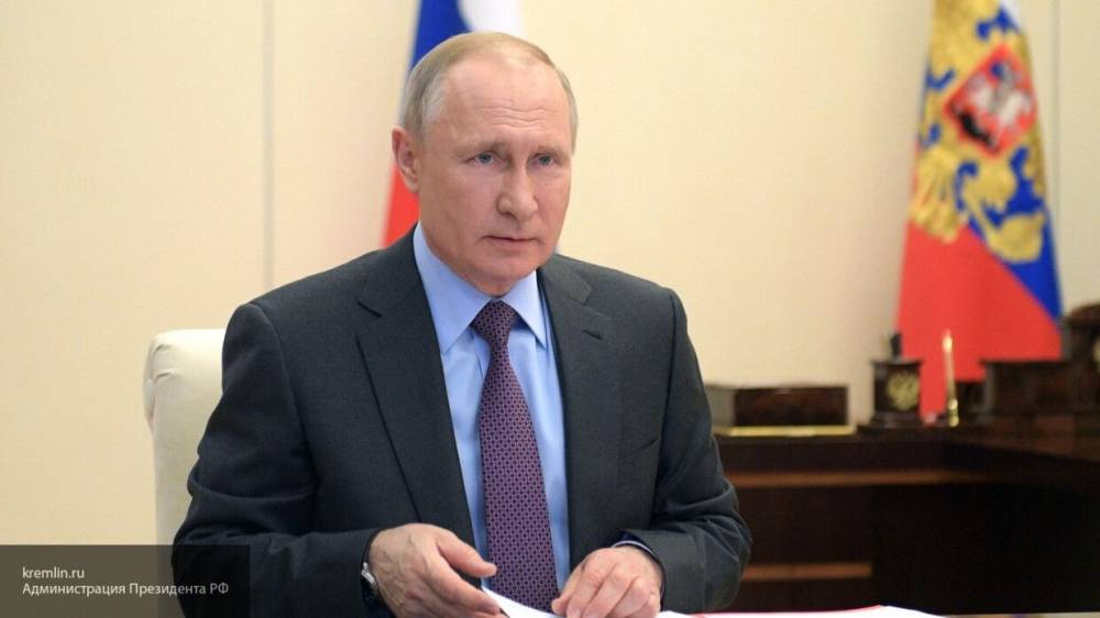 Путин поручил МВД принять меры для соблюдения карантина вернувшихся на родину россиян