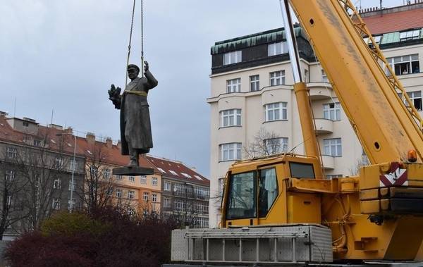 В России возбуждено уголовное дело о сносе памятника маршалу Коневу в Праге