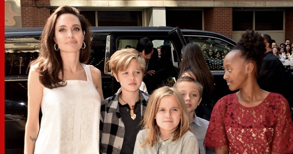 Анджелина Джоли призналась, в какую школу отправят ее детей