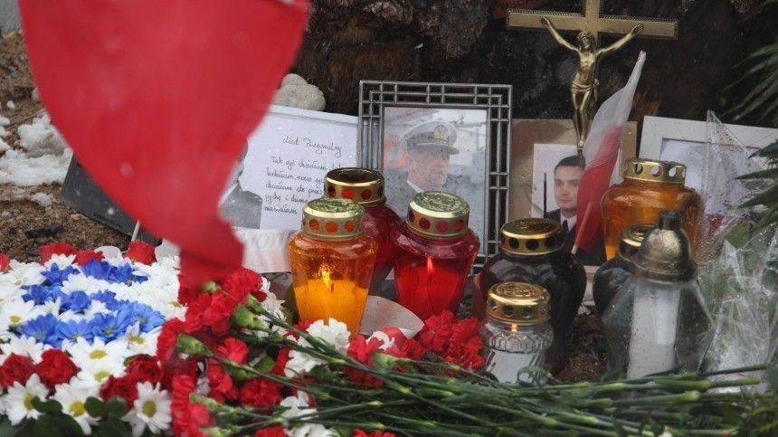 Память погибших при крушении польского Ту-154М почтили в Варшаве и Смоленске