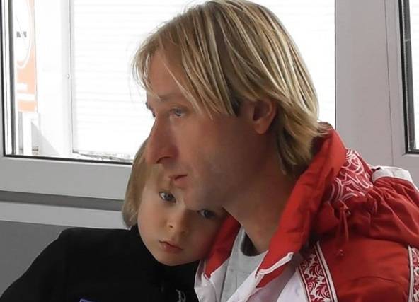 Евгения Плющенко осудили за экипировку сына