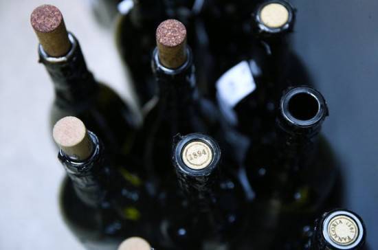 Комитет Госдумы одобрил законопроект об уничтожении конфискованного алкоголя