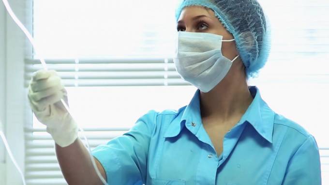 В Ульяновске медсестра скрыла поездку в ОАЭ и заразила 34 человека