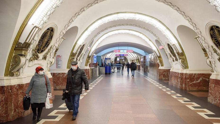 Метрополитен Петербурга зафиксировал рост пассажиропотока