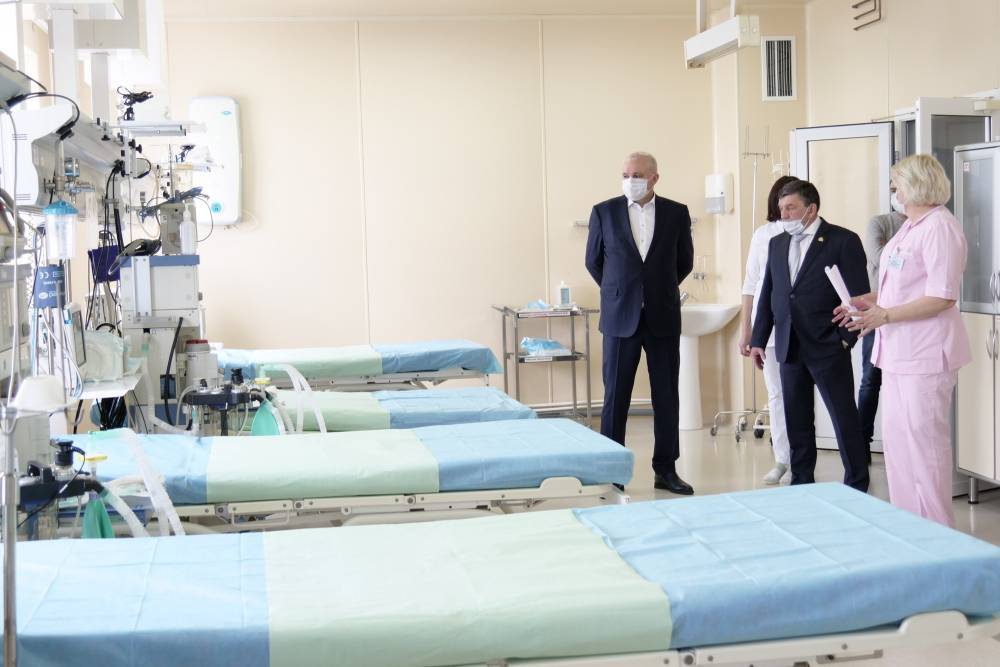 В больнице Кемерова организовали 476 коек для пациентов с коронавирусом
