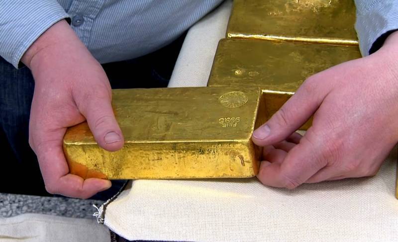 Зачем из России начали вывозить золото