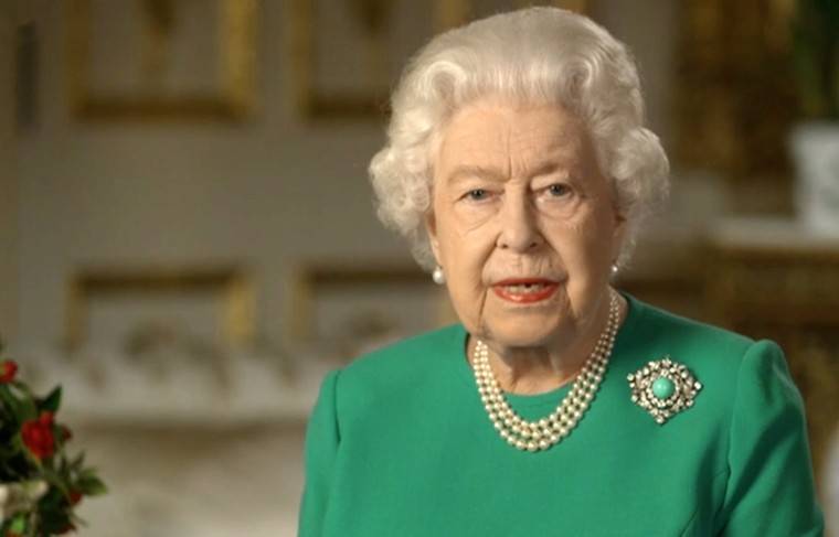Британская королева впервые вручила милостыню по почте