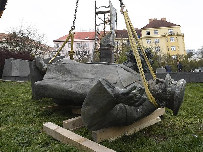 Дочь маршала Конева о сносе памятника: Чехия поступила аморально