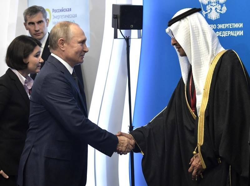 Эксперт о сделке с ОПЕК+: Доходы России от экспорта нефти упадут в 2 раза