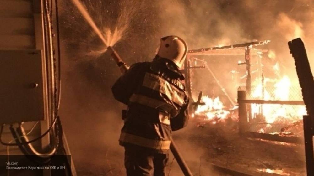 Крупный пожар на складском помещении в Подмосковье потушили 50 спасателей