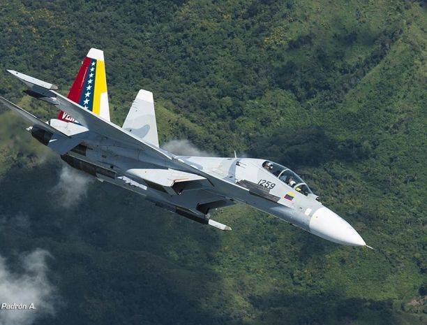 Боезапас под крыльями венесуэльского Су-30 радикально подействовал на американских пилотов