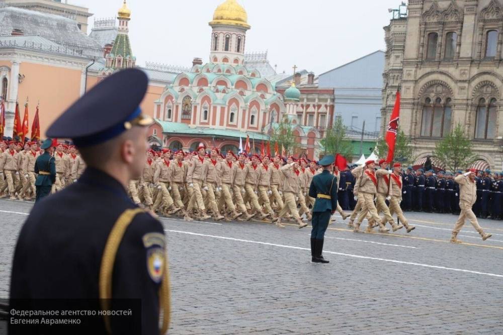 Кремль пока не принял решение о переносе парада Победы