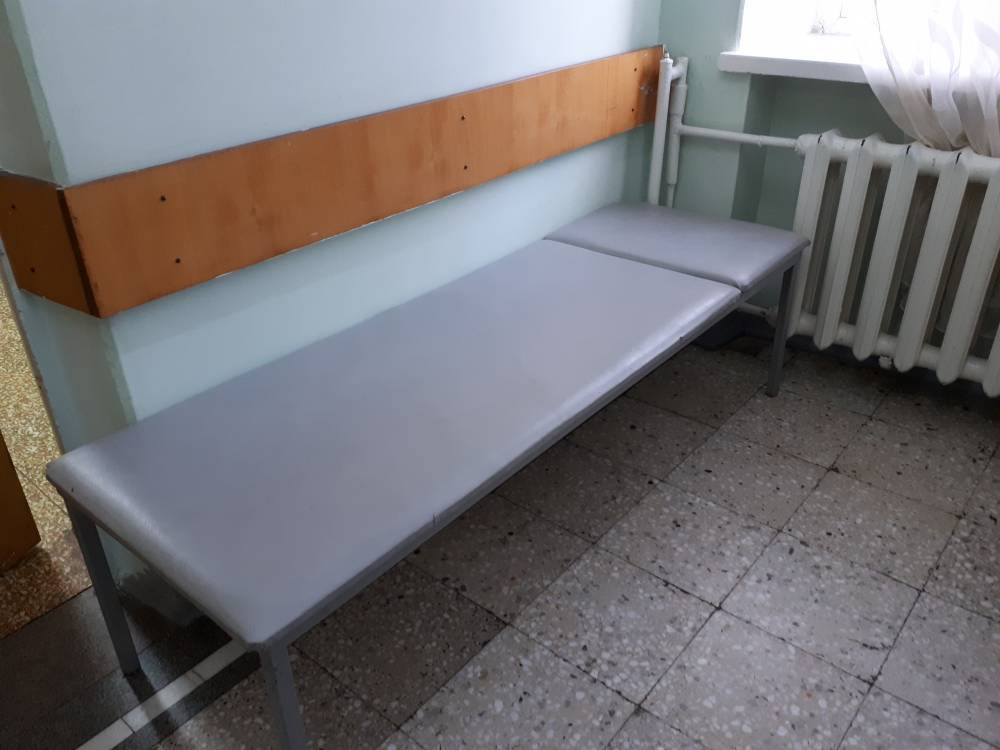 Омский Минздрав начал проверку после предложения врача оставить пожилого пациента ночевать в коридоре