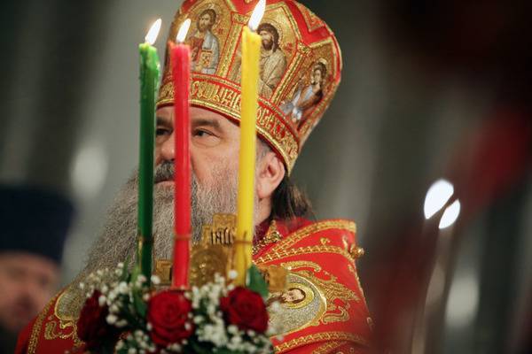 РПЦ ограничит количество прихожан в пасхальных богослужениях