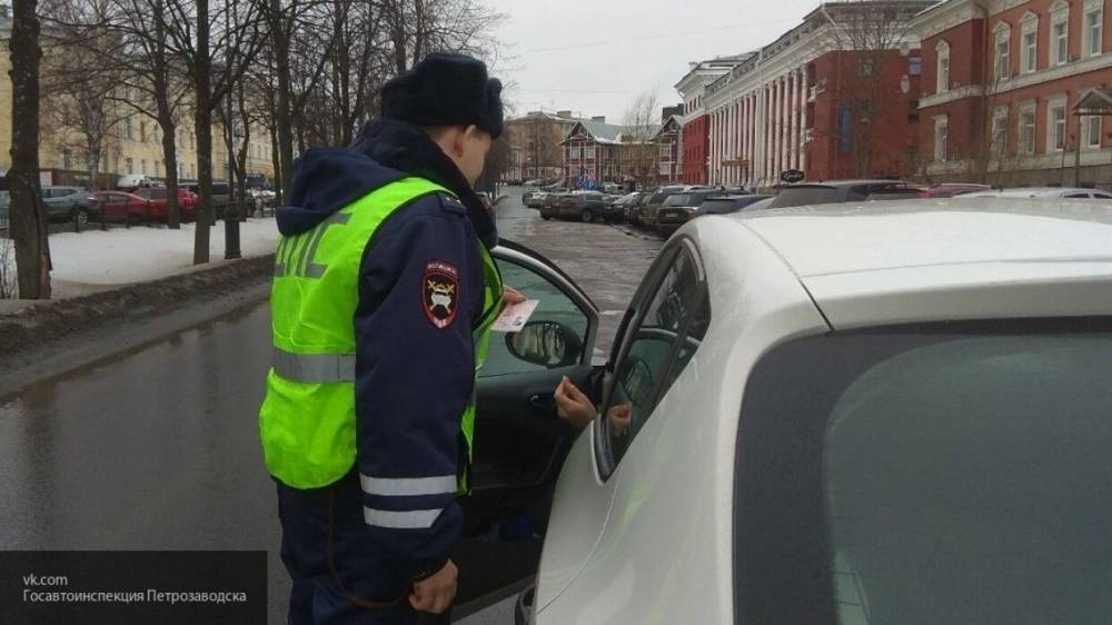 Полицейские начали дежурить на всех въездах в Москву из-за угрозы COVID-19