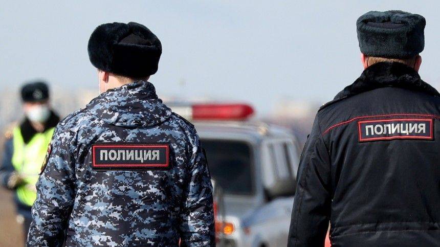 Полицейские дежурят на всех въездах в Москву из-за коронавируса