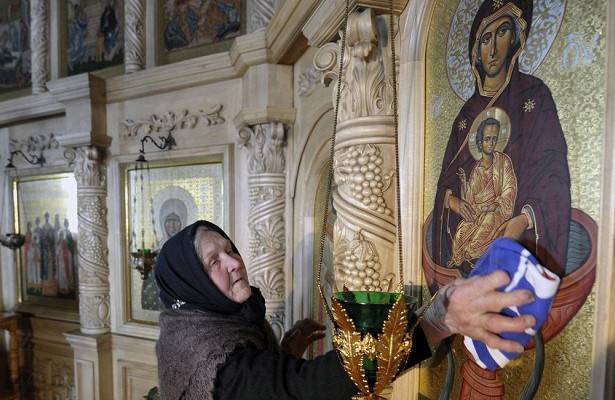 Богослужения в московских храмах проведут без посетителей из-за коронавируса