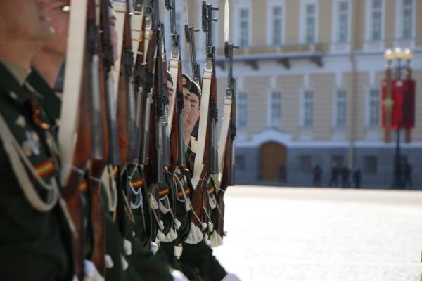 В России парад Победы могут перенести