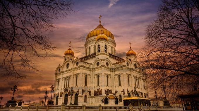 РПЦ порекомендовали проводить службы в Москве и Подмосковье без прихожан