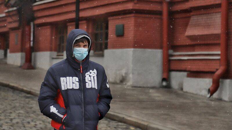 Более 1300 москвичей нарушили социальную дистанцию