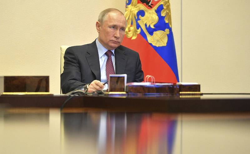 В Кремле рассказали о скучающем по живому общению Путине