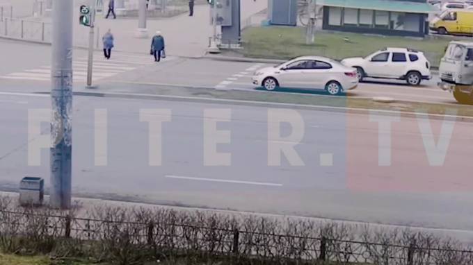 У КамАЗа отказали тормоза на проспекте Косыгина