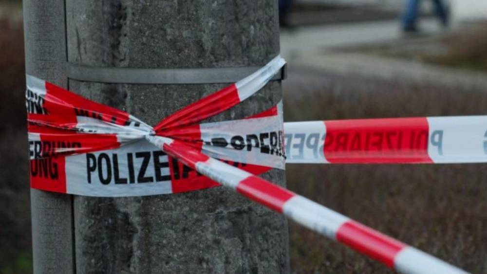 Мекленбург-Передняя Померания: перед супермаркетом неизвестный с ножом напал на двоих мужчин