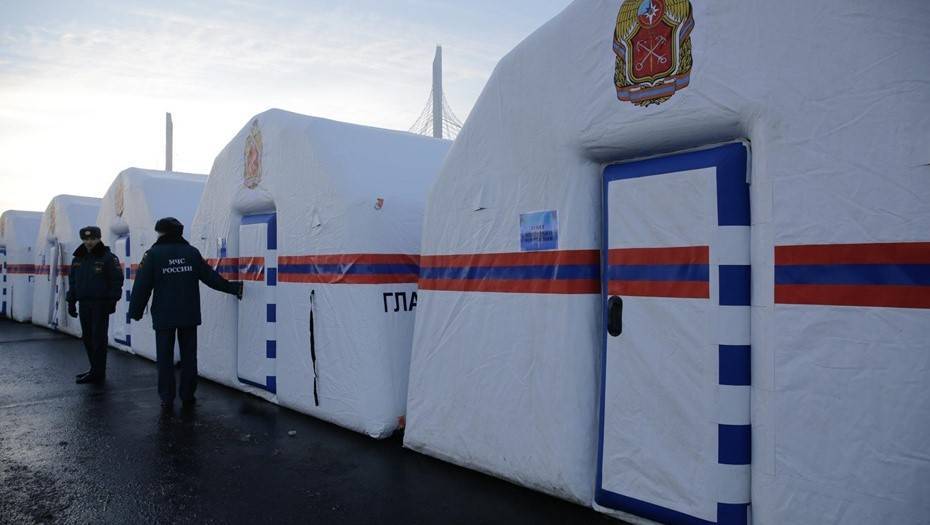 В Мурманской области разворачивают мобильный госпиталь МЧС
