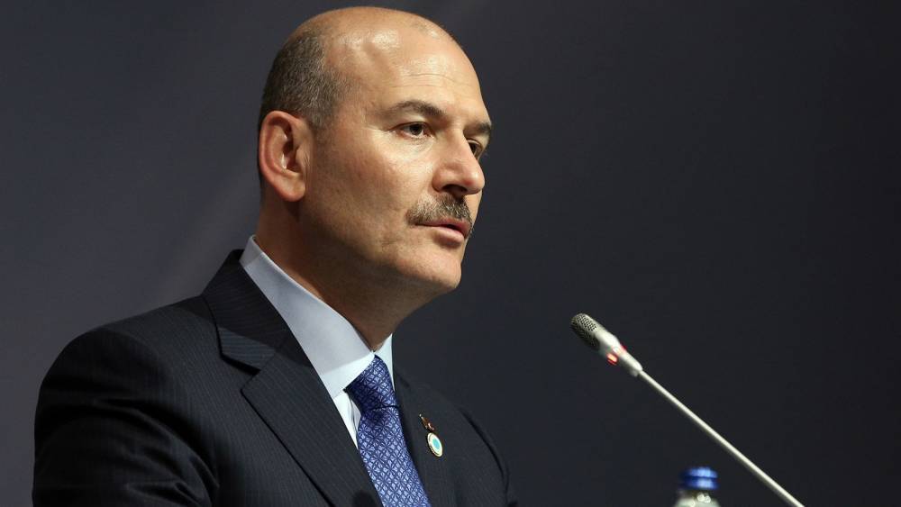 Министр внутренних дел Турции подал в отставку из-за провала комендантского часа