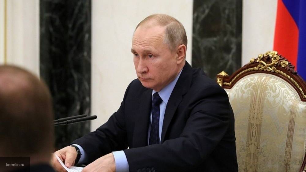 Российские вирусологи отметили конструктивность разговора с Путиным о коронавирусе