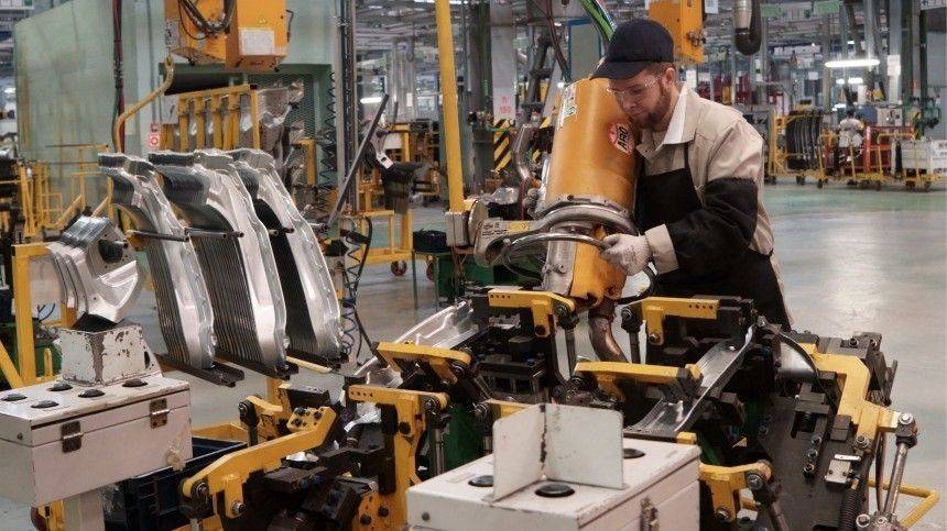 Крупнейшие автопроизводители России возобновляют сборку машин