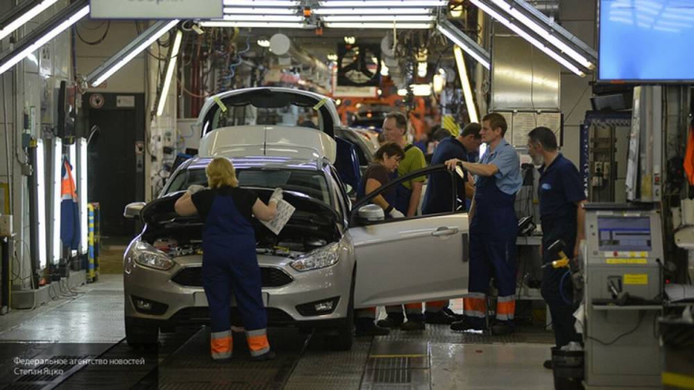 Несколько российских автозаводов возобновляют производство машин