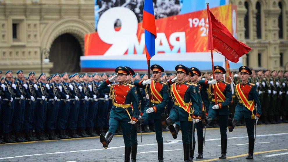 В Кремле прокомментировали возможность переноса парада Победы