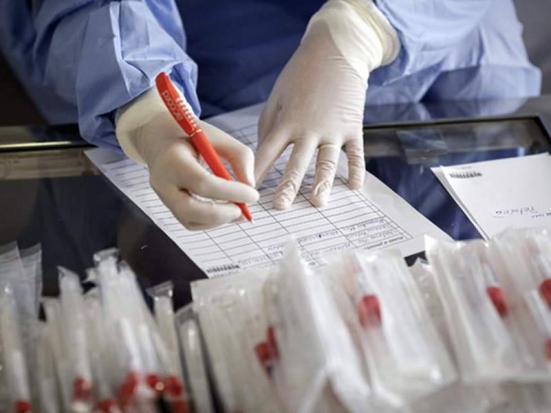 В России зафиксировано 2558 новых случаев заражения коронавирусом