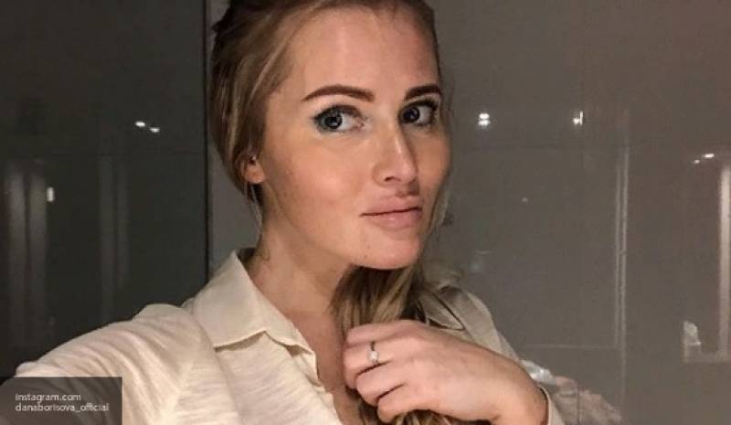 Обнаженная Дана Борисова засветила грудь во время флешмоба