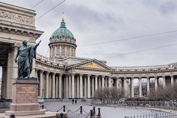 Митрополит Варсонофий закрыл храмы Санкт-Петербурга для посетителей