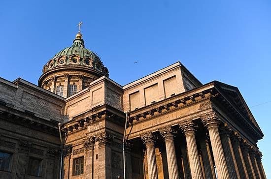 Петербургская епархия закрыла все церкви