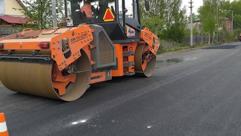 В нескольких районах Тюменской области на ремонт дорог потратят более млрд рублей