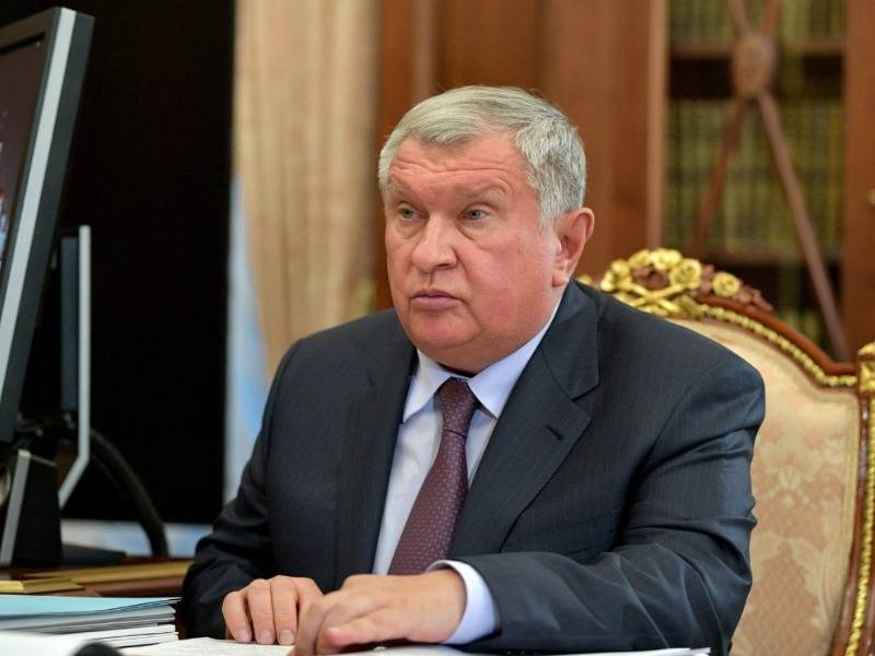 Требованием новой петиции стала отставка Игоря Сечина с поста главы "Роснефти"
