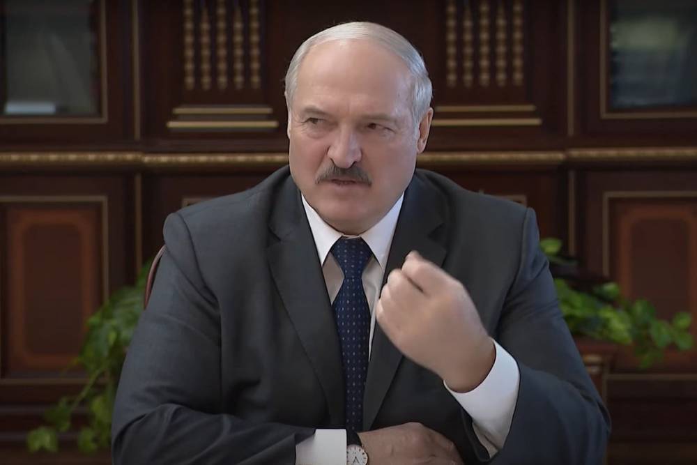 Лукашенко заявил, что от коронавируса в Белоруссии никто не умер