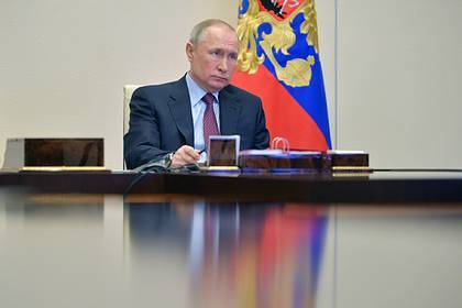 Путин поручил обеспечить врачей всеми средствами индивидуальной защиты